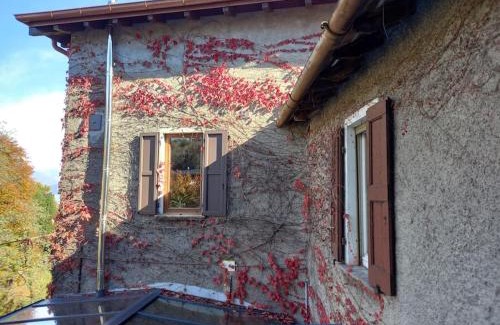 Menaggio Apartment | The Ivy House in the Castle