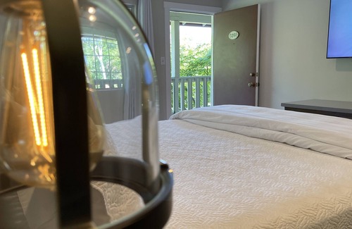 Glen Ellen Hotel | The Jack London Lodge