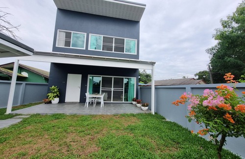 Chalong House | The Jakuzzi House