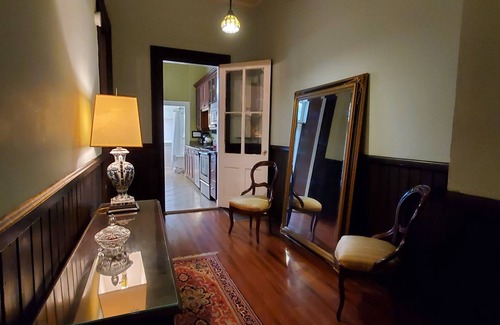 Historic Downtown Savannah House | The Janie: A Charming Victorian Downtown near Forsyth Park. Spacious w/Parking