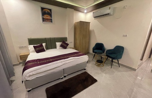 Varanasi Hotel | The Kashi Stays