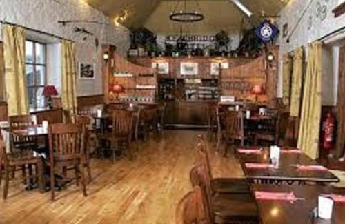 Saint John's Town of Dalry Bed & Breakfast | The Ken Bridge Hotel & Campsite