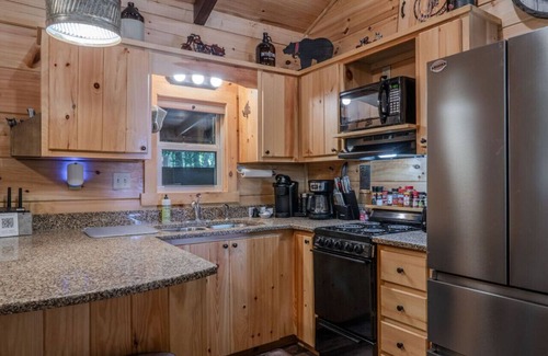 Blairsville Cabin | The Kickstand @ Copperhead Lodge with Hot Tub