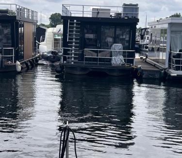 Kerkdriel Boat Rental | the King