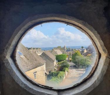 Stow-on-the-Wold Hotel | The Kings Arms Hotel