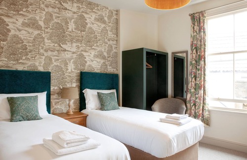 Melksham Hotel | The Kings Arms Hotel - Inn