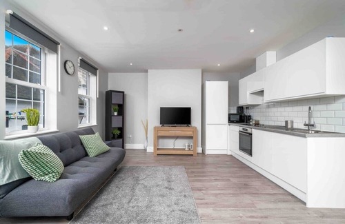 Grove Apartment | The Kingston Hideaway