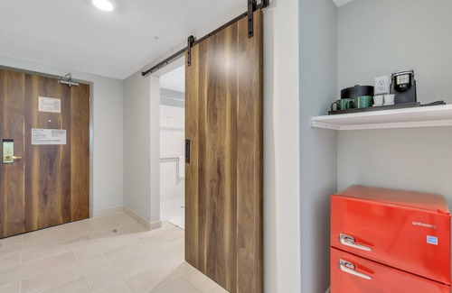 Garden City Hotel | The Kingston Hotel