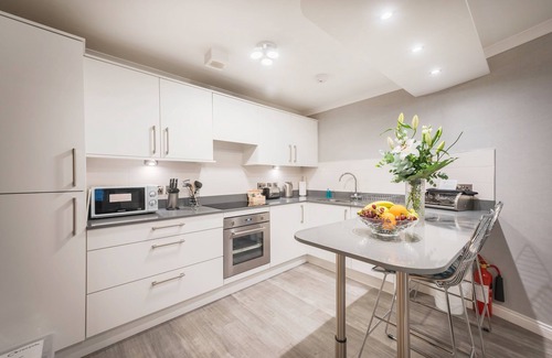Tollcross Apartment | The Knight Residence Apartments by Mansley