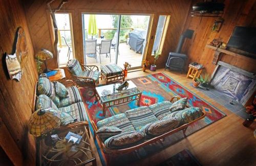 Ainsworth Hot Springs House | The Kootenay Vacation Sensation! Views, Hotsprings, Hiking, Caves, Skiing and more!