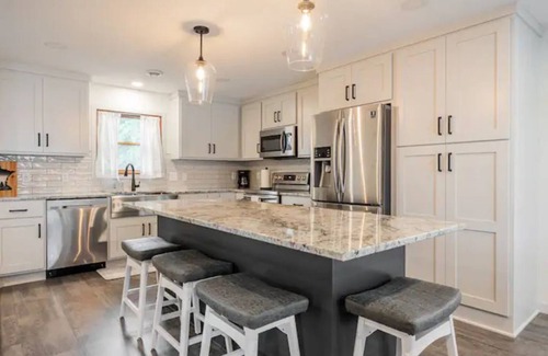 Longville House | The Ladyslipper