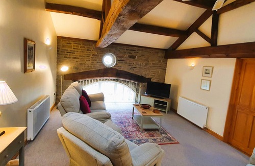 Honley House | The Laithe is a barn conversion in a rural location - 10 mins from Town Centre