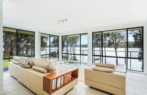 Kings Point House | The Lake House - lakeside retreat w. pool & views