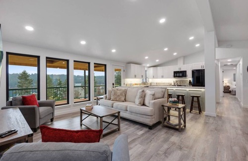 Bayview House | The Lakeview Lime House