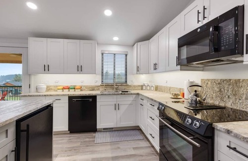 Bayview House | The Lakeview Lime House