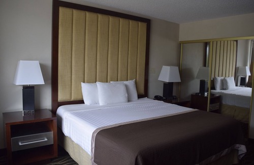 Hartsville Hotel | The Landmark Inn