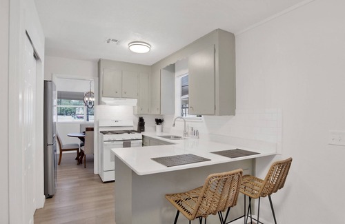 Northeast Pensacola House | The Langley House-Pool-Beaches-Shopping & Dining-Family Friendly