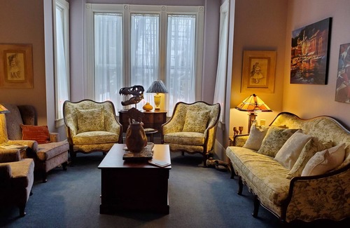 Annapolis Royal Bed & Breakfast | The Lark & Loon Inn