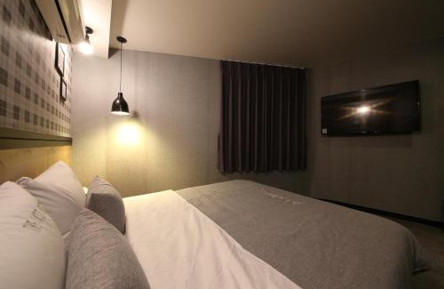 Jung-gu Hotel | The Last Hotel Nampo