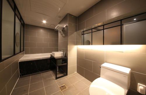 Jung-gu Hotel | The Last Hotel Nampo