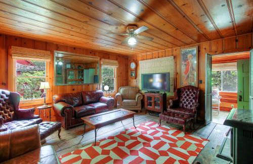 Guerneville House | The Last Resort
