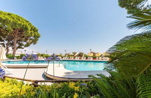 Arenzano Apartment | "The Lavender Spot" con accesso alla spiaggia e alla piscina nell'esclusiva Pineta di Arenzano