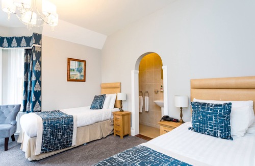 Horley House | The Lawn Guest House