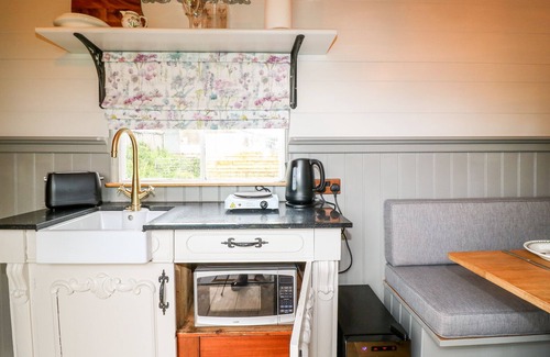 Rugeley Cottage | The Lazy Mare by The Water