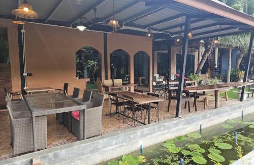 Mittaphap House | The Leaf Pool Villa Resort