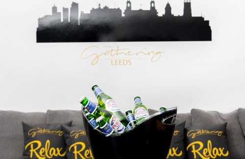 Headingley Apartment | The Leeds Gathering - Hot Tub - EV Charging