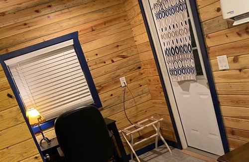 Maud Cabin | The Legends - Cabin in the heart of Maud Texas