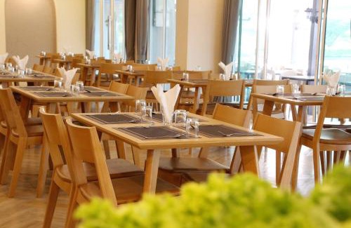 Bang Sao Thong Hotel | The Leisure Hotel