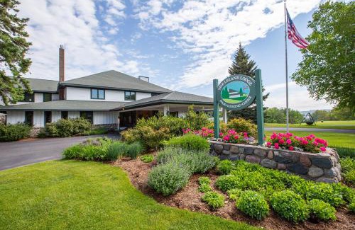 Leland Hotel | The Leland Lodge