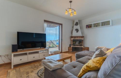 Chio Ski Chalet | The Lemon Factory