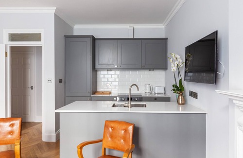 Pembridge Apartment | The Lempicka – 2 Bedroom Flat and Garden in Notting Hill