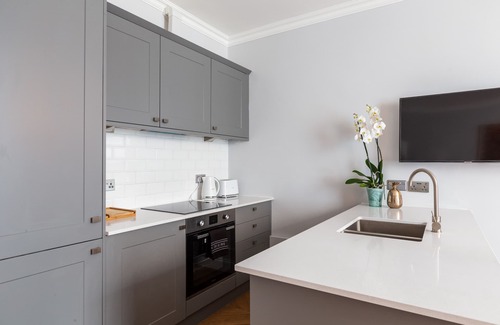 Pembridge Apartment | The Lempicka – 2 Bedroom Flat and Garden in Notting Hill
