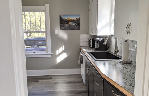 Laramie House | The Lewis House-Upper Level-A Peaceful Spot!