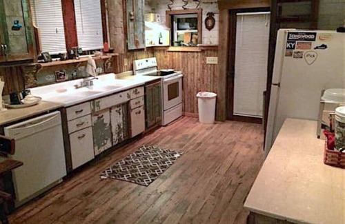 Lexington House | The “Lexington Cabin"