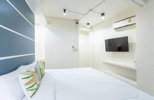 Talat Yai Hotel | The Light House at Town Phuket
