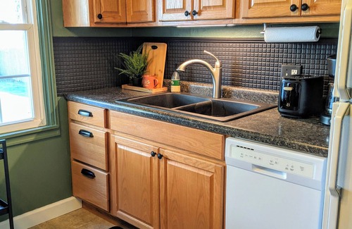 Springfield House | The Lincoln Cottage ~ 4 bedrooms in Central Location