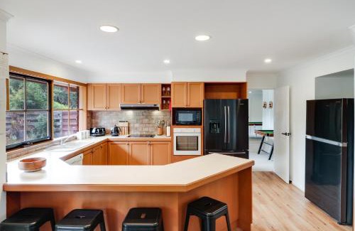 Mansfield House | The Link Mansfield - Sleeps 11