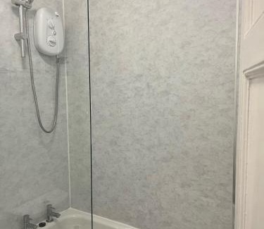 Llansantffraid-ym-Mechain Hotel | The Lion Hotel