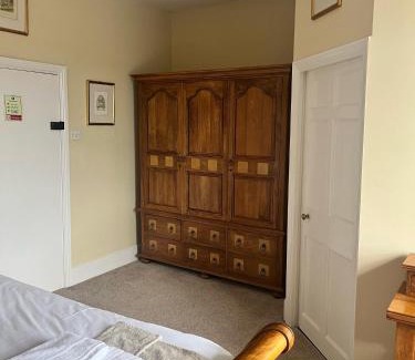 Llansantffraid-ym-Mechain Hotel | The Lion Hotel