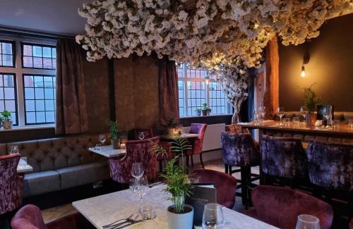 Brewood Hotel | The Lion Hotel