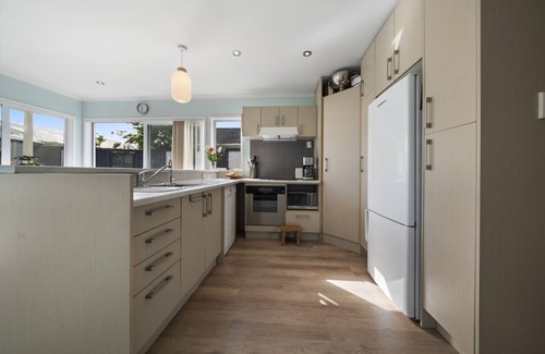 Half Moon Bay House | The Little Blue House - Half Moon Bay Holiday Home