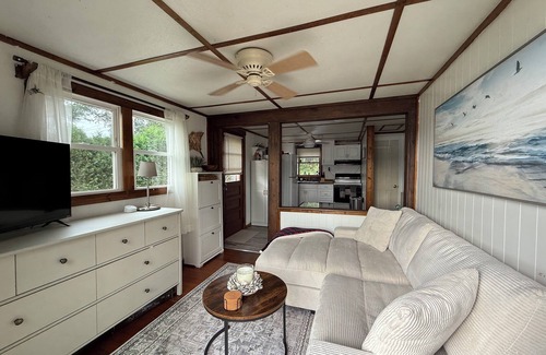 Haddam Cottage | The little cottage on the ct river