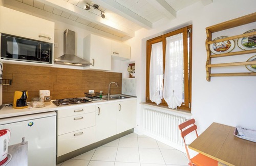 Lonato del Garda House | The Little House in the Citadel - Mini-home in quiet neighborhood in historic center