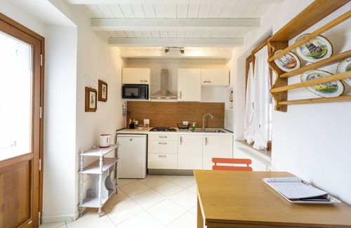 Lonato del Garda House | The Little House in the Citadel - Mini-home in quiet neighborhood in historic center