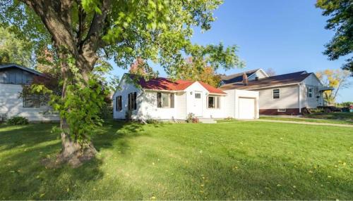 Fergus Falls House | The Little House of Fergus Falls