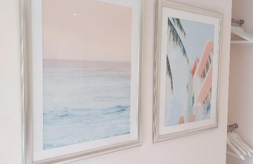 Swalecliffe House | The Little Limes - Ensuite Double Room Own Entrance in Art Deco House